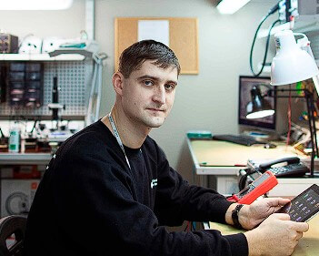 Мастер сервисного центра по ремонту техники Hasee